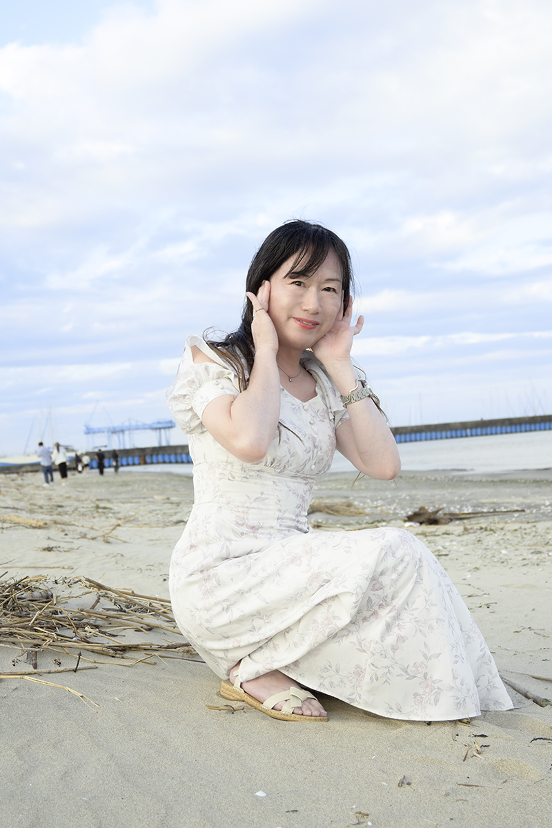 satchmo381's tweet photo. 三重の阿漕海岸で、夕暮れの風に揺れたワンピース。
何気ない美しさをポートレートに。
#ポートレート #被写体 
#写真好きな人と繋がりたい https://t.co/dAsfkNV6OM