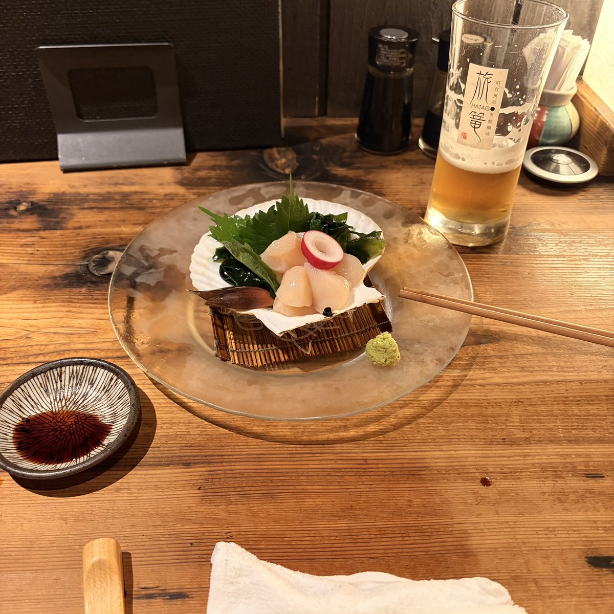 aurelie_dqx's tweet photo. おつかれ山！！
なんと吉田類様もご来店であった。見守られながら美味しくいただきました。
らくよう茸ってこの時期でしか食べられない北海道の定番らしい。おすすめしていただいてよかったー！ https://t.co/SeLanlY9Bg