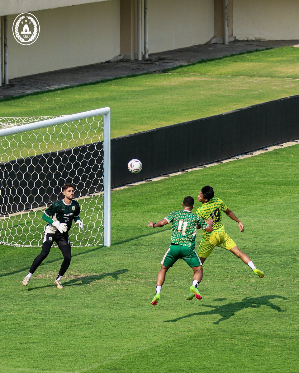 PSSleman's tweet photo. Menutup pekan di Maguwoharjo.🔥
#PSS #COSE https://t.co/PAb4GQWvgt