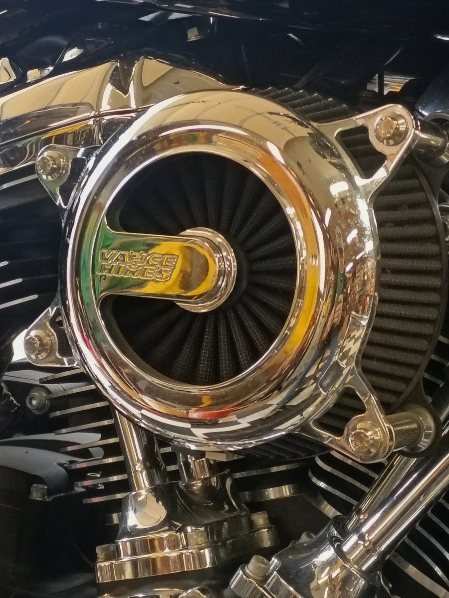 realRacer7x's tweet photo. It's the weekend, Go out and breathe some freedom! #motorcycles #HarleyDavidson #motorcycleenthusiast  #bikerlife https://t.co/v1W2YMxCqs