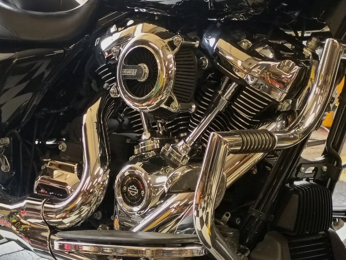 realRacer7x's tweet photo. It's the weekend, Go out and breathe some freedom! #motorcycles #HarleyDavidson #motorcycleenthusiast  #bikerlife https://t.co/v1W2YMxCqs