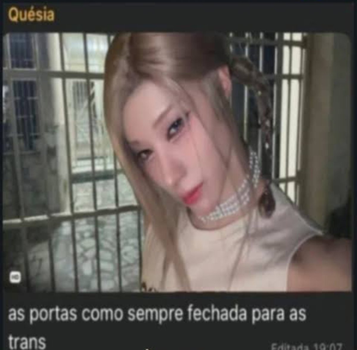 himekuanjui's tweet photo. Gente a diva imitando o meme https://t.co/g1Uryx4sRM