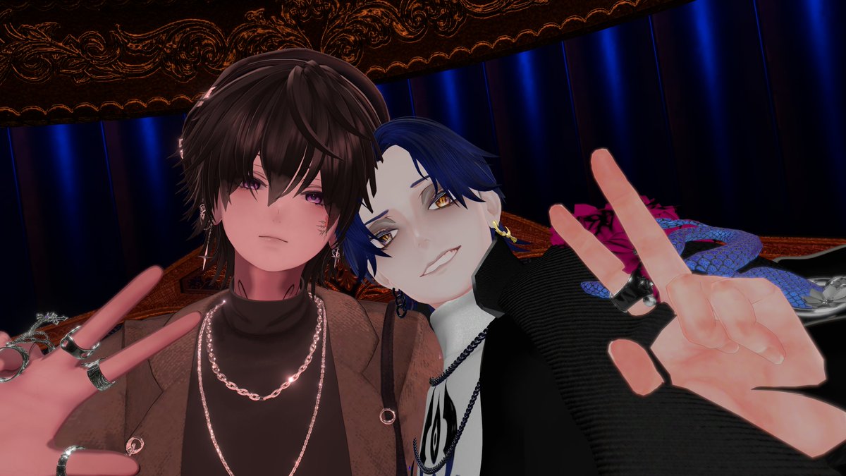 ryukisanVRC's tweet photo. 9/25 -NYX-さんにお邪魔しました。
第一ローテ　はるんぱすさん
第二ローテ　犬っころさん
第三ローテ　siraさん

頼むカクテルによって接客内容が変わるとのことで初めての体験でした！
楽しい時間を過ごせました～また来ます

#VRC_NYX https://t.co/ztSiYR2dTi