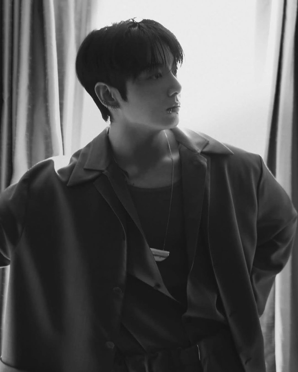 XXNA_ME's tweet photo. 같이 밑바닥을 진창 구르던 남자친구가 성공했다. https://t.co/JV4NLOEixa