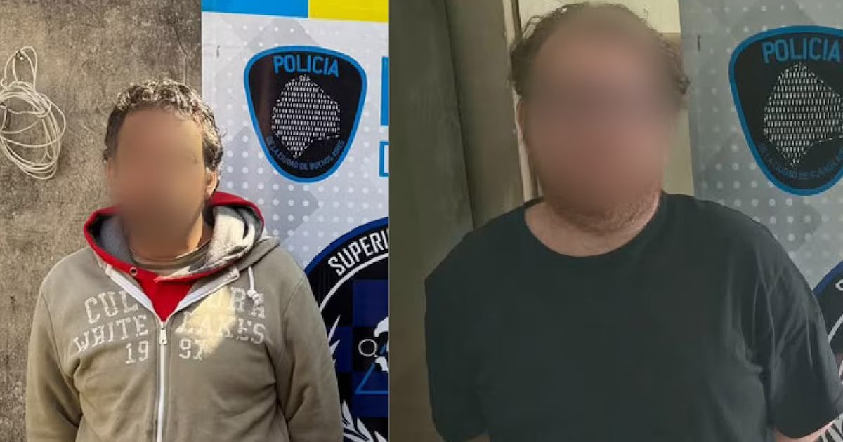infobae's tweet photo. CAYERON DOS HOMBRES CON MÁS DE 40 DISCOS RÍGIDOS CON IMÁGENES DE ABUSO SEXUAL CONTRA MENORES

Los sospechosos fueron detenidos por la Policía de la Ciudad, luego de una alerta emitida por el National Center for Missing & Exploited Children de Estados Unidos.

La Policía de la Ciudad de Buenos Aires detuvo a dos hombres, acusados de tenencia y distribución de imágenes de abuso sexual contra menores de edad que tenían almacenadas en más de 40 discos rígidos y otros dispositivos.

Infobae 📎 https://t.co/eSMkwSgvwv
