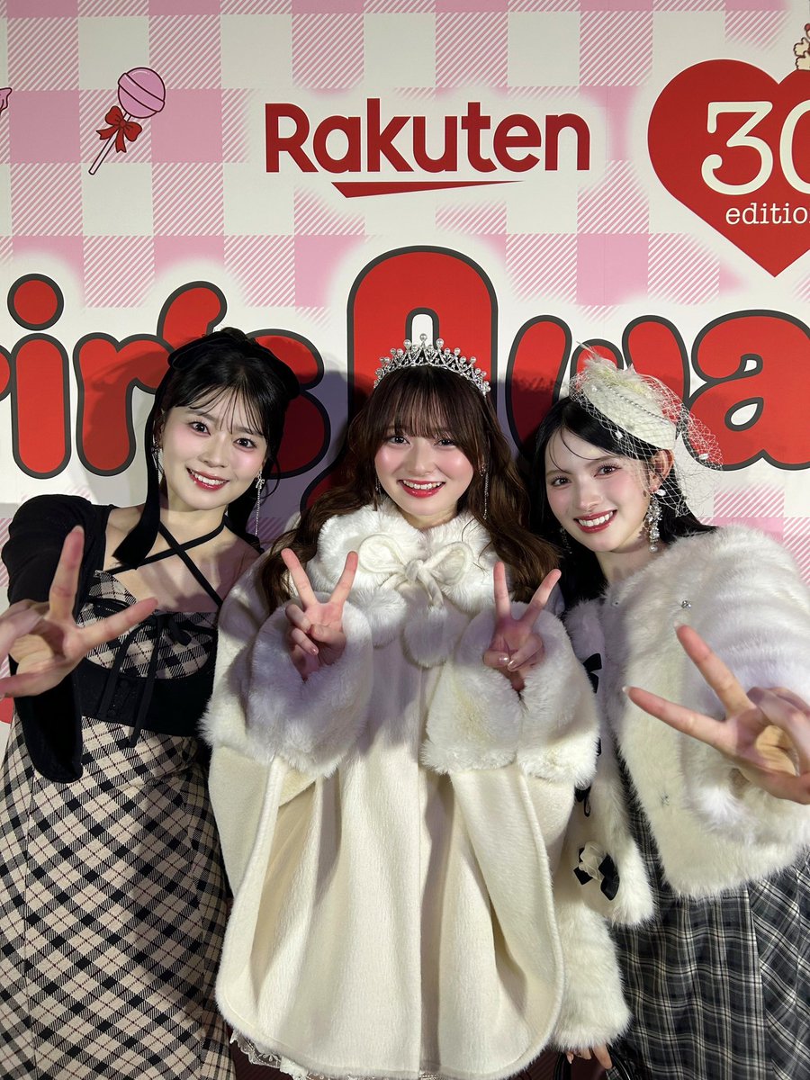 riji2017's tweet photo. 坂井仁香、高比良由菜、菅田愛貴
#ガルアワ　#超とき宣
ゆなちゃんはとき宣じゃない。 https://t.co/pw2MdDdyX1