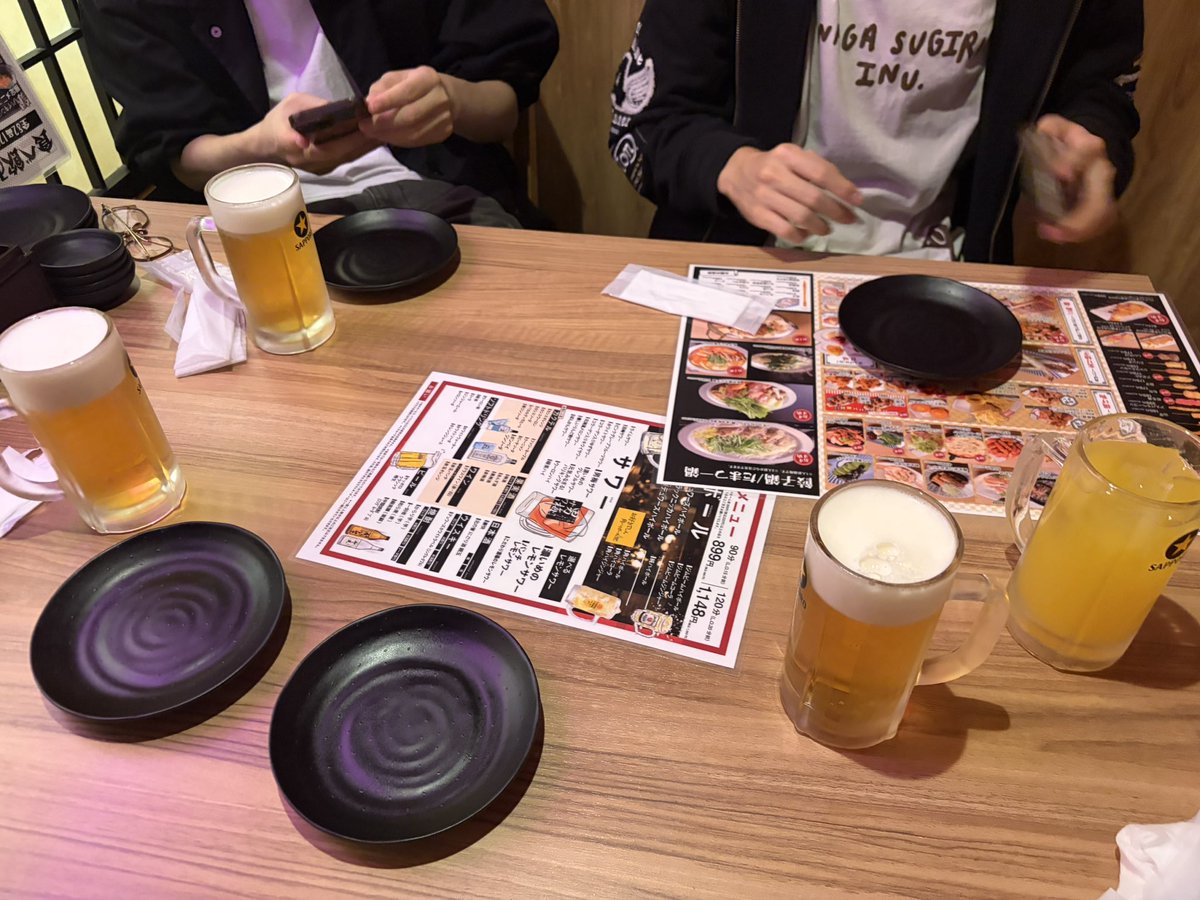 Shigure__505's tweet photo. ごあめくん、んすくん、もっちゃんと飲みとダーツ！(ダーツの写真撮り忘れ)
また行きましょうね https://t.co/OJmwzQPsro