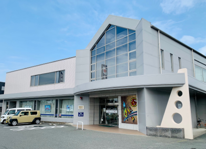 J_AHRC's tweet photo. 会社の周りって何があるの？
JAEA原科研・核燃料サイクル研生活インフラ編

病院、銀行、郵便局など生活に欠かせない施設が揃っています

村立東海病院 内科を中心に幅広い診療
常陽銀行 茨城県を中心に店舗を展開
郵便局 生活インフラとして重要な役割
JR常磐線　東海駅　

＃働く環境 https://t.co/xACsyYjJt7