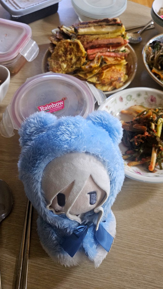 SCBORIGINAL's tweet photo. 스쿠하고 명절 음식 먹었어요😋 https://t.co/8JIHm8jeXI