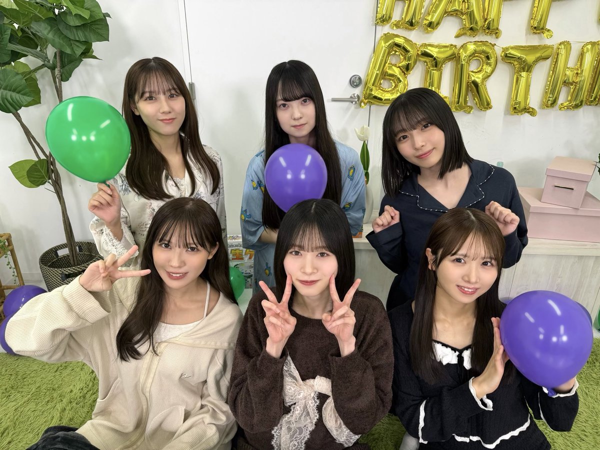hinatazaka46's tweet photo. このあと22:00頃～
「#日向坂ちゃんねる」にて

「キャプにん生誕記念！～夜ふかししようぜ～髙橋未来虹の人生をゲームで振り返る!?生配信」がスタート🌈

#日向坂と夜ふかし でぜひコメントしてね🌙
https://t.co/JVcJoqltQK

#日向坂46 https://t.co/1GoQwxpXFT