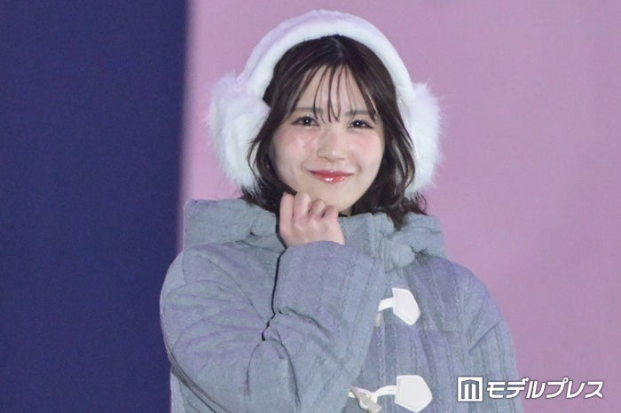 modelpress's tweet photo. 【♥️Rakuten GirlsAward 2026 A/W🍰🍭】

乃木坂46筒井あやめ
イヤーマフ×レッグウォーマーの冬コーデ

愛らしい笑顔に「冬の妖精みたい」の声🤍
https://t.co/XaZgZObklO

#ガルアワ2026AW https://t.co/stMwOxFzJW