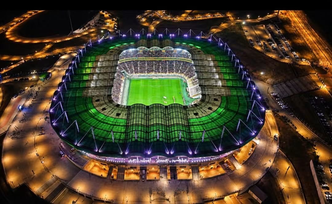 derradjihafid's tweet photo. الجمهور الجزائري كان أسطوريا كعادته في مواجهة زامبيا! 😍🔥
مدرجات تهتز، حناجر تصدح، وأعلام الجزائر ترفرف في كل مكان… ❤️💚
الجمهور لم يكن مجرد متفرج، بل كان قوة إضافية … صنع أجواء استثنائية وأكد مرة أخرى أن الجزائريين عندما يجتمعون خلف منتخبهم، لا صوت يعلو فوق صوت الجزائر! 🇩🇿🔥
تحية لهذا الجمهور العظيم…
 أنتم الحكاية وأنتم الروح! ❤️‍🔥
وان شاء الله القادم أجمل وأقوى! 💪🇩🇿