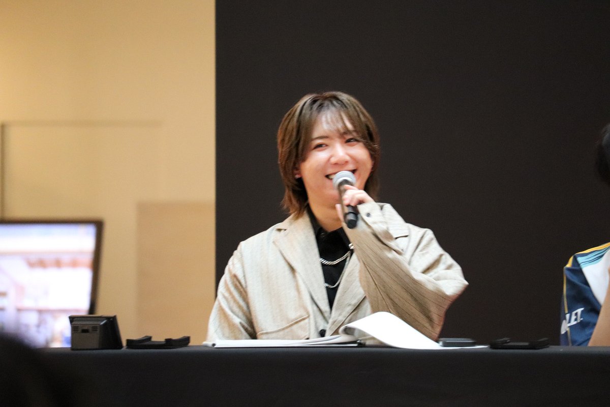 Arissa613_photo's tweet photo. 2026.09.26 エキシビションマッチ
ようたくん、実況が結構きれっきれだった。
めちゃくちゃよかった👏🏼
ハンター、Alf🤝🏼
アジア大会応援フェス
#第五人格横浜コラボ
#鈴木遥太
#RC_Alf https://t.co/wB7VDsR9gP