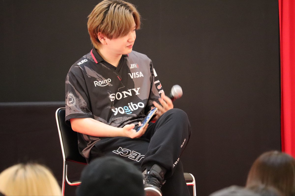 Arissa613_photo's tweet photo. 2026.09.26 エキシビションマッチ
ようたくん、実況が結構きれっきれだった。
めちゃくちゃよかった👏🏼
ハンター、Alf🤝🏼
アジア大会応援フェス
#第五人格横浜コラボ
#鈴木遥太
#RC_Alf https://t.co/wB7VDsR9gP