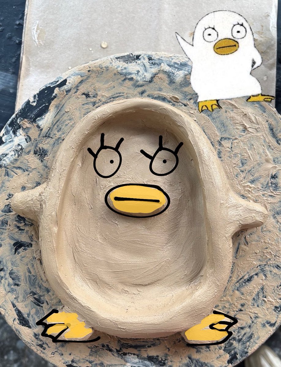 makominato's tweet photo. i made elizabeth in pottery class :DD https://t.co/USHSvtEDwy