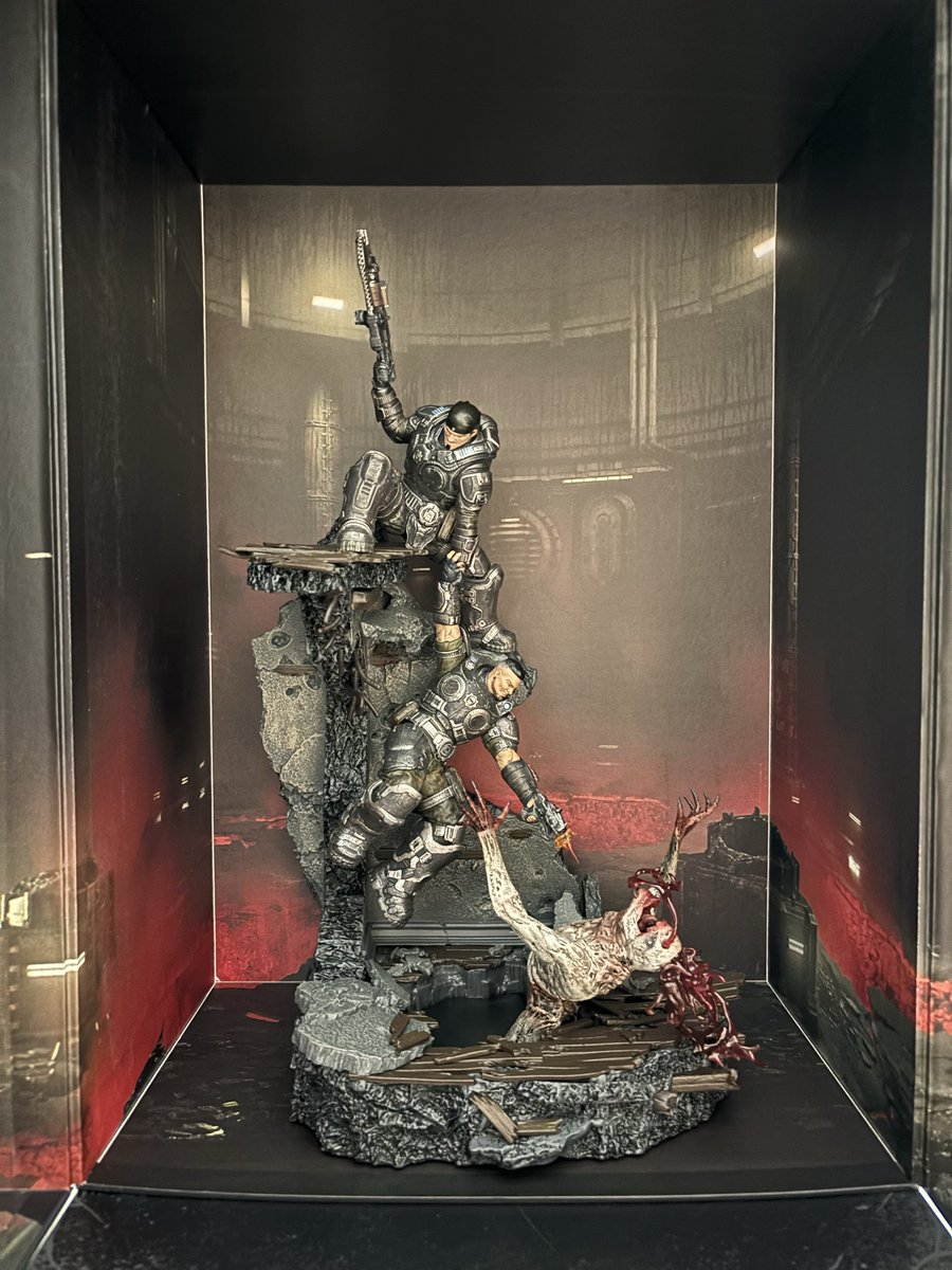 cF_SuPras's tweet photo. Merci @XBOX, @CoalitionGears &amp; @asha_shar pour cette pièce mythique, je suis tout simplement comblé #GearsofWarEDay https://t.co/6CbhZ8k3kA