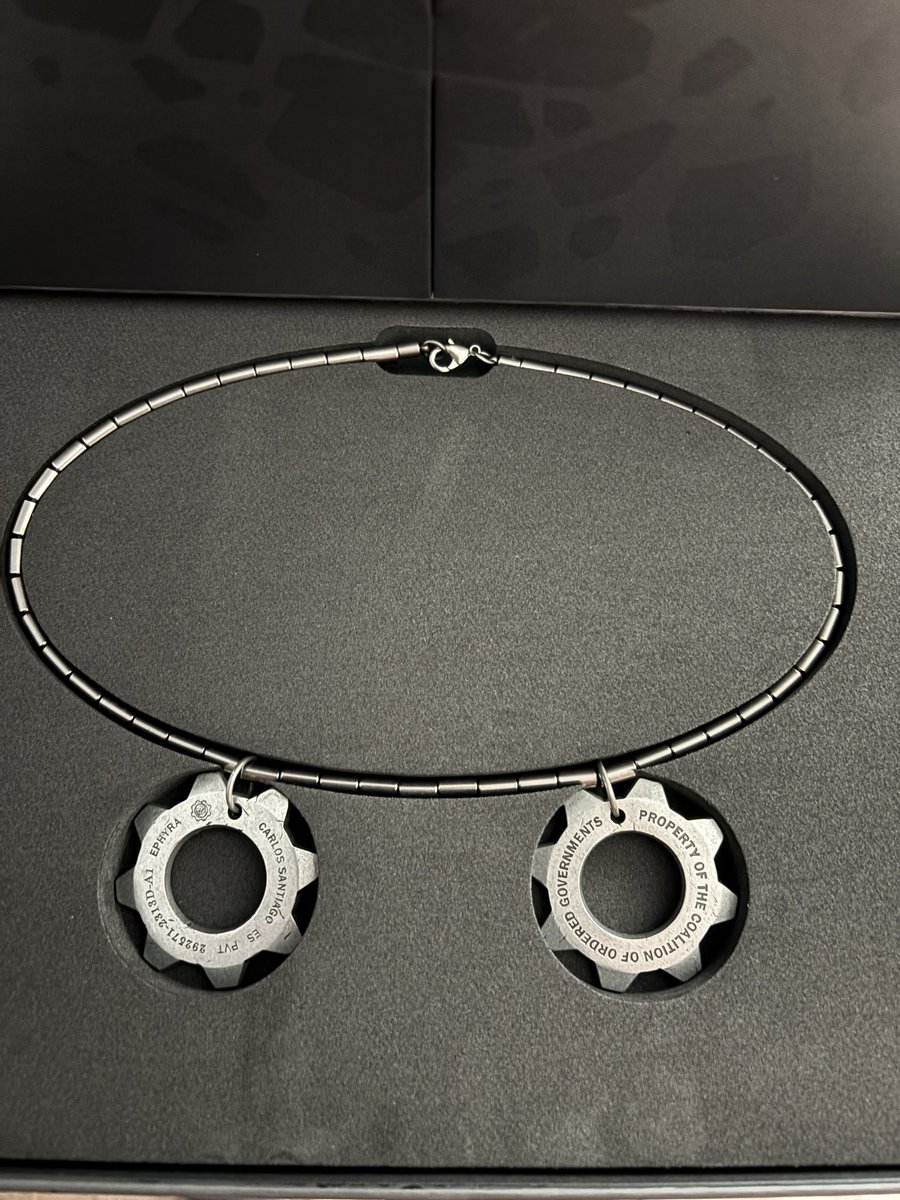 cF_SuPras's tweet photo. Merci @XBOX, @CoalitionGears &amp; @asha_shar pour cette pièce mythique, je suis tout simplement comblé #GearsofWarEDay https://t.co/6CbhZ8k3kA