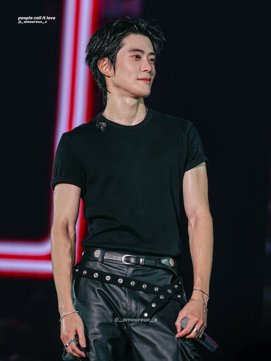 _amoureux_x's tweet photo. 260920
NCT127 The Red Line Day3

#NCT #NCT127 #재현 #정재현 #윤오 
#JAEHYUN #ジェヒョン https://t.co/I3J5lJtPl1