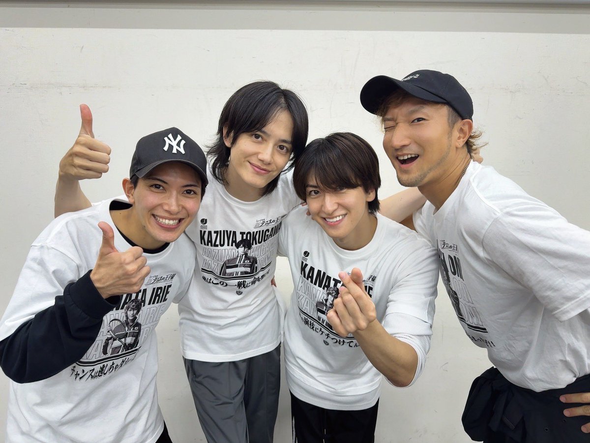 aibatchi's tweet photo. 本日も新テニミュの稽古終わりました〜。
明日は相葉入江通すぞー！！🎾👓 https://t.co/NBEFst6vVw