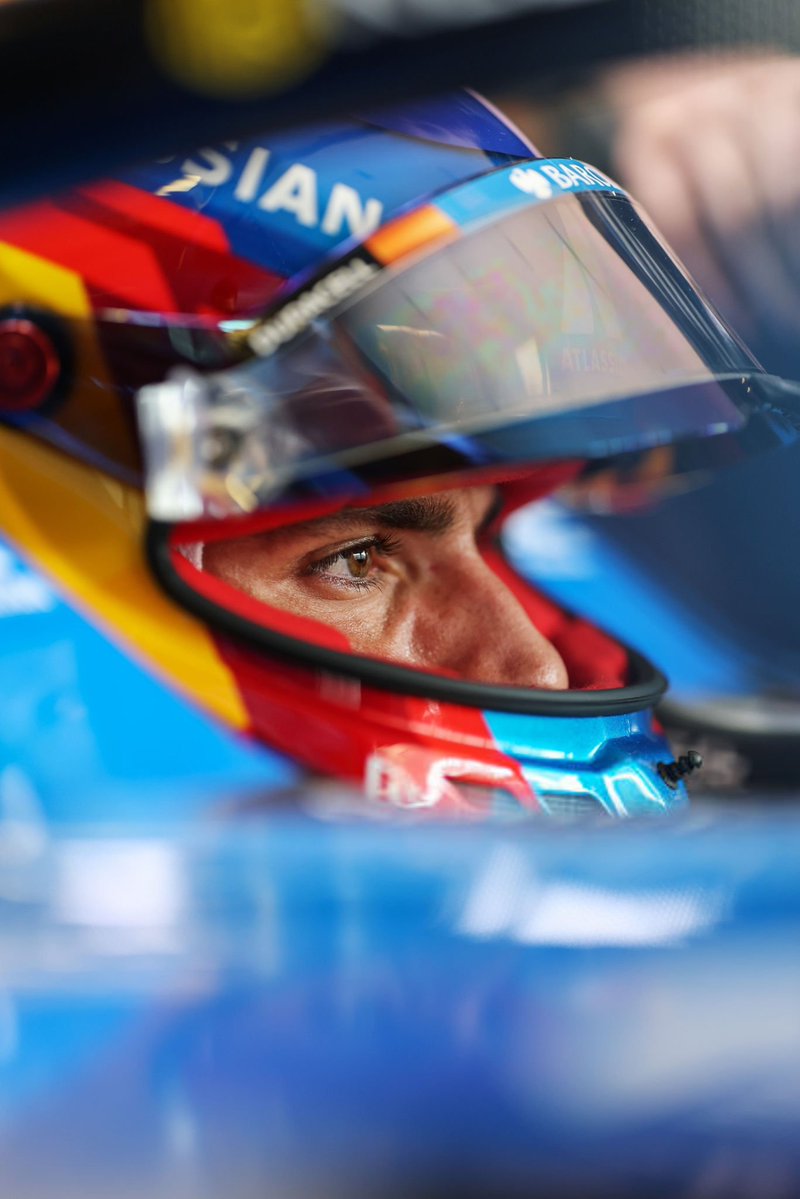 itsnotme_arii's tweet photo. WHAT A MIGHTY DRIVER CARLOS SAINZ IS

WHAT A DRIVER, from a stunning quali, to a penalty, to the back to the grid, to getting that WILLIAMS back to p10! 😭❤️ https://t.co/GSAMcKVk7l