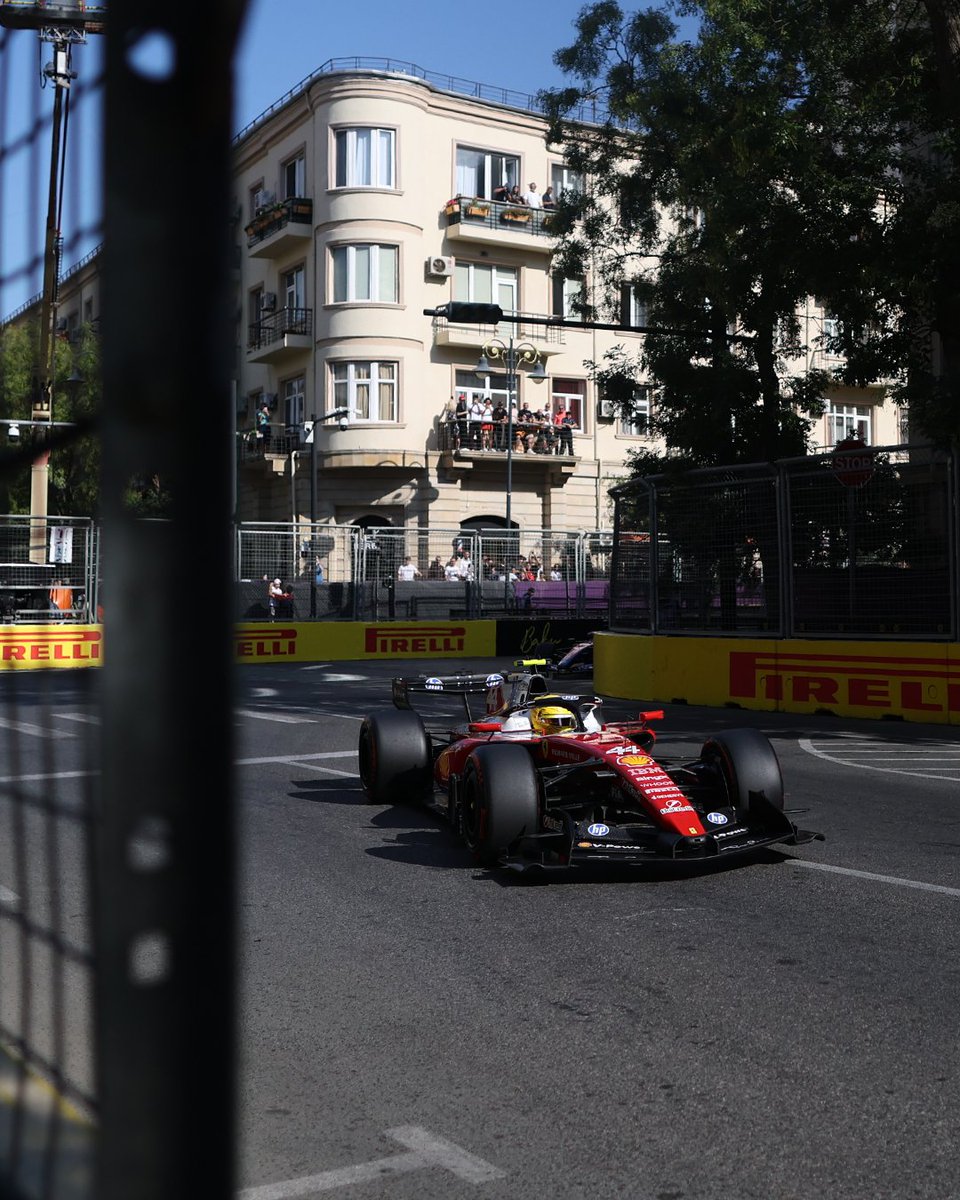 ScuderiaFerrari's tweet photo. The chequered flag falls in Baku 🇦🇿 https://t.co/QLFafbgtHm