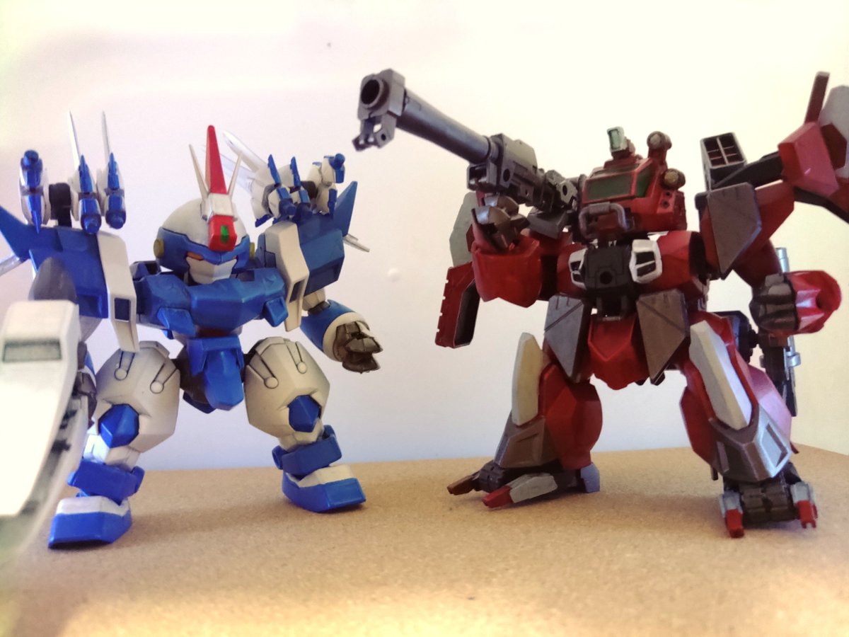 GAU0086's tweet photo. 天翔丸や皇龍丸とジャンクのミキシングでラーズアングリフ風の魔神を作りました
これでアシュセイヴァーと並べられるぞ
#スパロボA
#魔���創造伝ワタル https://t.co/AqSswKZvqh