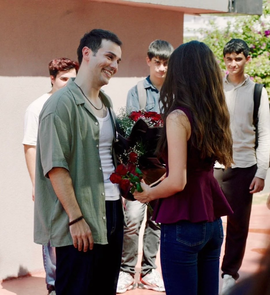 irda_here's tweet photo. FINALLY MY SHIP 🌹
I waited so long for you 🥹
#DefRaz #MercanKöşk https://t.co/GqjTl3KKp7