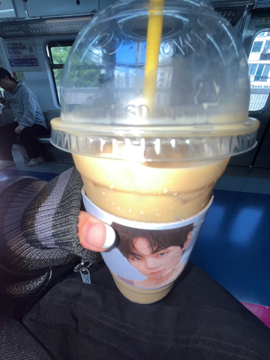 innnieats's tweet photo. 9/26 맘마
점심 갈비찜+밥
간식 헤이즐넛 라떼, 폐기
저녁 바나나+단쉐 https://t.co/RIkJo2cXpg