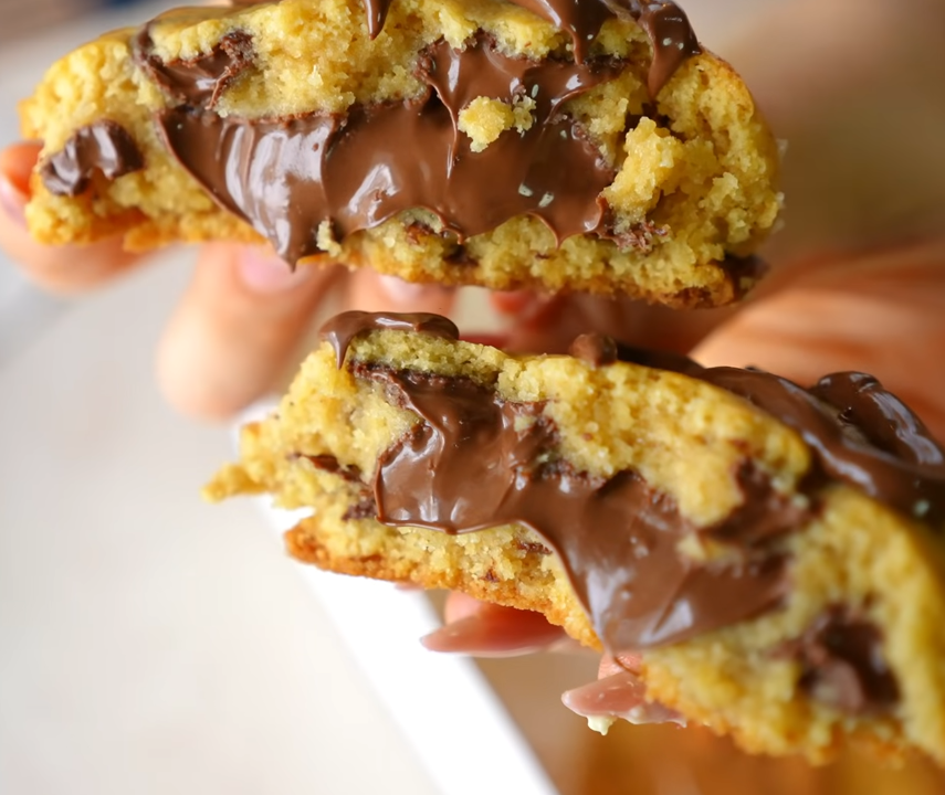 daily_dolce's tweet photo. Chocolate filled cookies >> https://t.co/imeauvnxl1