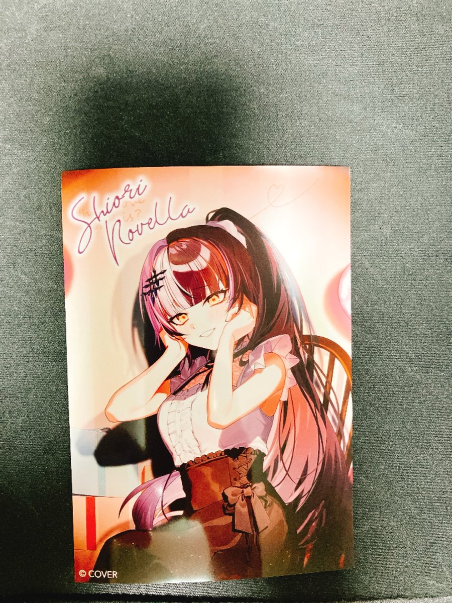 highcollar_3's tweet photo. 初めてのグッズ🤯😻😇#shiorin https://t.co/JocXb9o3Q4