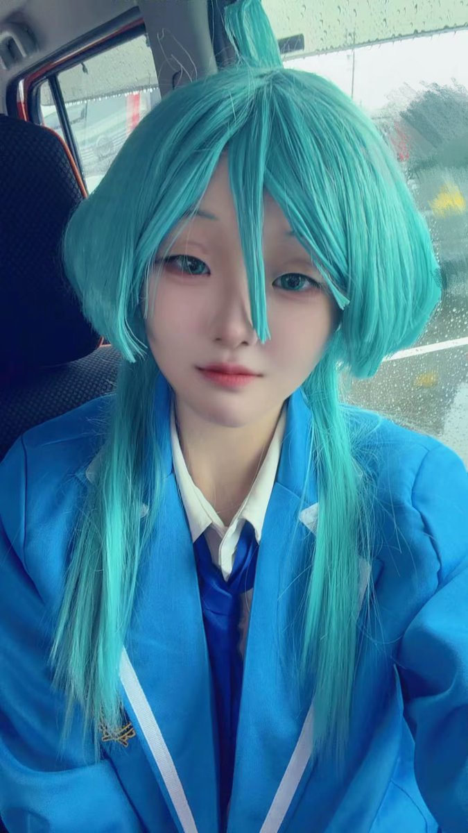 975Nemu's tweet photo. 離脱‼️三奇人併せでかなたやってました🐟
お顔の強いイケメンに囲まれて周ってました〜😘😘😘まじ時間爆速で溶けすぎて、まだ遊び足りない😭😭😭また併せしようねぇ〜❣️
 #コスモール https://t.co/h98C63kU7I