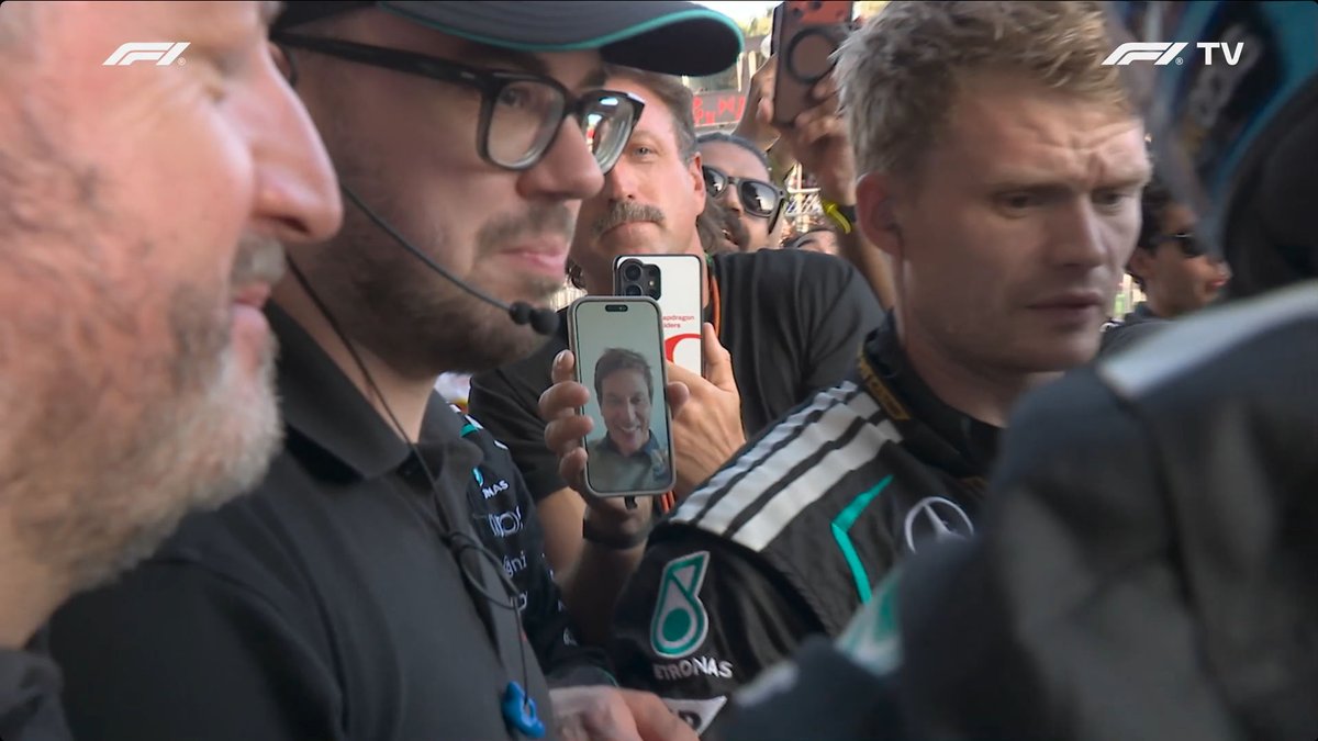 f1speed_indo's tweet photo. Toto: "saya pantau dari jauh, nak..." https://t.co/ynFB0IDKyq