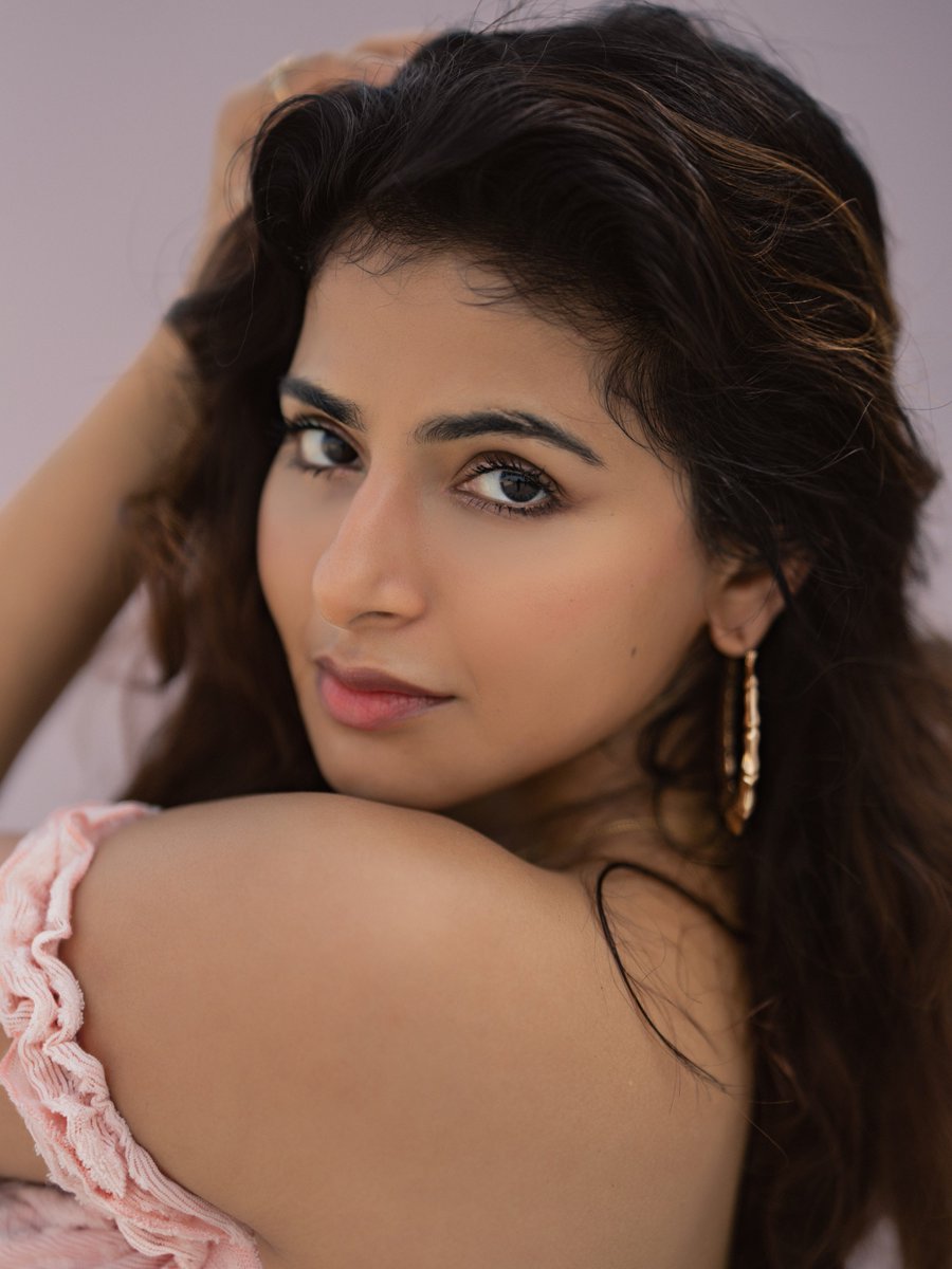 AmalaVibes's tweet photo. Iswarya Menon 🔥🔥 https://t.co/CYONo4JGfQ