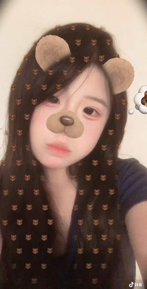 9pqeqx's tweet photo. 猜我几岁 https://t.co/hzJocj8acM