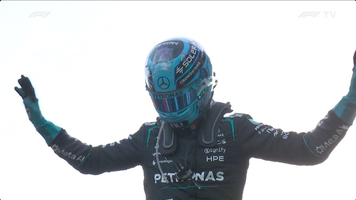 f1speed_indo's tweet photo. Akhir pekan terbaik George Russell.

Inilah Russell yang sangat kami nantikan di musim 2026 jika melihat perkembangannya dalam dua tahun terakhir: klinis, jitu, konsisten, & tahan terhadap tekanan saat berduel.

Ketika semuanya klik, Russell bisa berada di level yang sangat berbeda.

Tidak ada kata terlambat.
Russell berada dalam momentum yang bagus, seperti yang baru saja ia jawab ketika ditanya soal peluang perebutan gelarnya: "menang di setiap balapannya.."