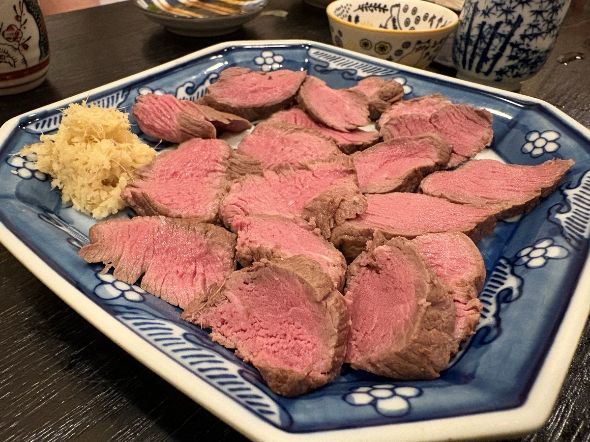 StormTheKin29's tweet photo. 鹿刺しウマ〜😋 https://t.co/5UNs6ARhWf