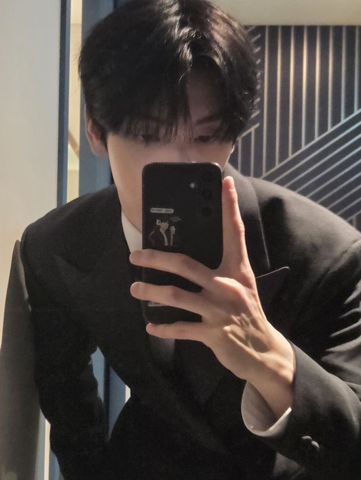 yanwnzito's tweet photo. day one buscando #mutis 

only moa
yeonbin biased
él / he
español/ english
17 age 

fan de cigarettes after se× , nirvana y rex orange 

#moamoots #kpoptwt #moatwt #txtt #nirvana https://t.co/Ar5aqe9phA