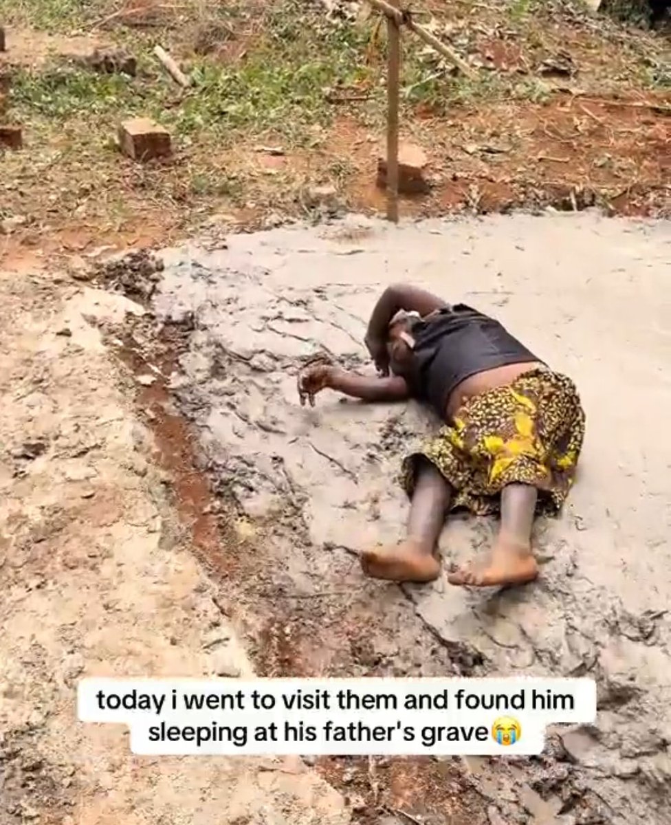 ros_sara2002's tweet photo. Never stop talking about children of Sudan. https://t.co/09IInBmMSl
