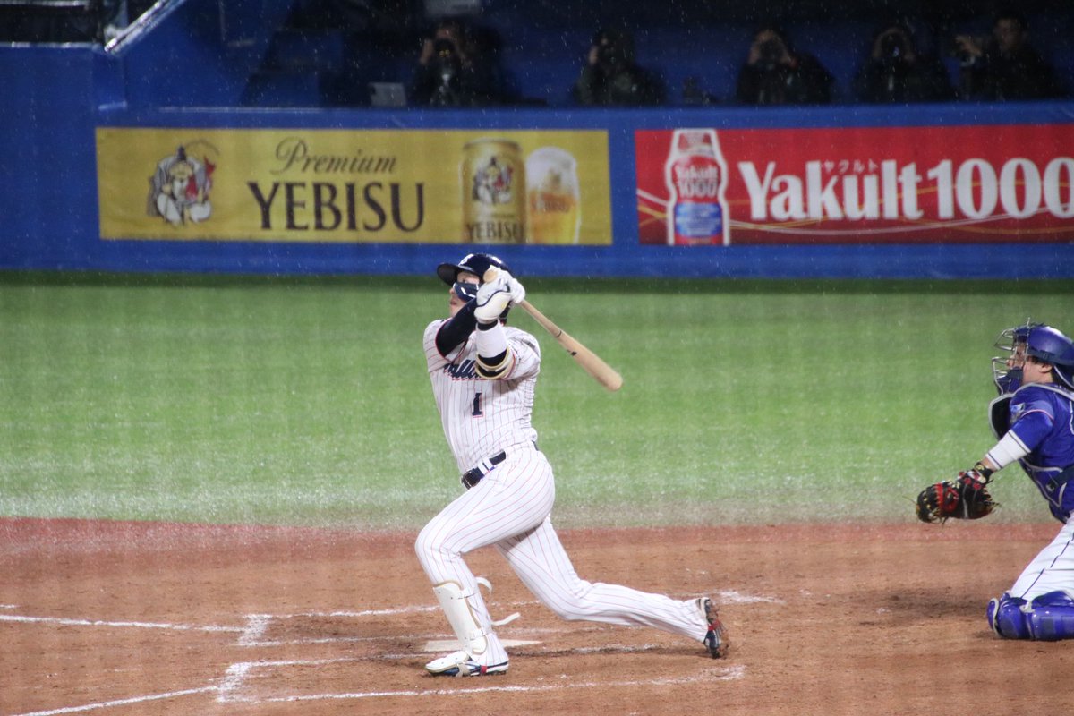 2hiiro8960's tweet photo. 決めてくれたー！！
代打サヨナラ2ランホームラン🌈
ありがとう山田さん！！！！！！！
#swallows #山田哲人 https://t.co/VwZC0tCDco