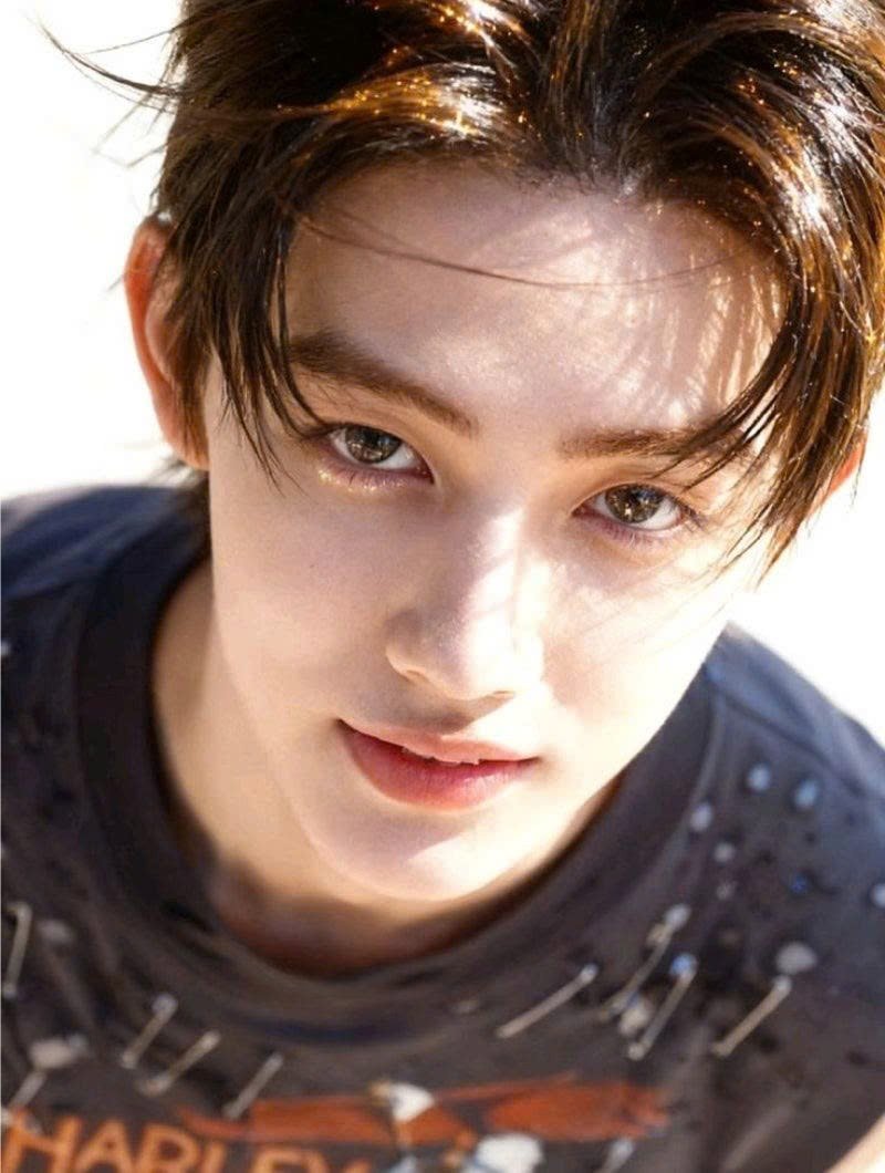 eomsean133's tweet photo. @eomlandvnfp Seonghyeon has so many dreams ahead of him, and we’ll be cheering as he turns them into reality! 🌷
#SEONGHYEON #성현 #엄성현 #CORTIS #코르티스 https://t.co/fPAZ4zomhN