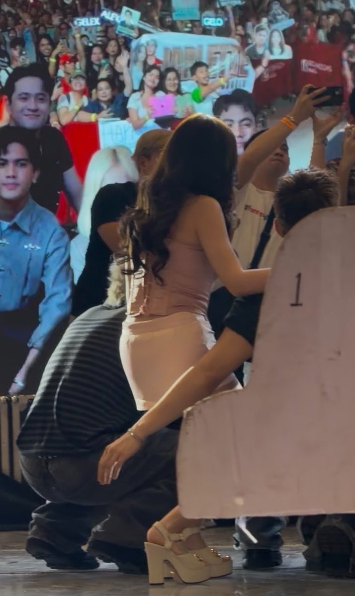 DontNameNames's tweet photo. Kung pinakandong to sa lap ni gilo baka kaluluwa ko na lang magttp ngayon hahahah
The gentleman you are, kpaps ๐ซ
GELEX LONG AWAITED
#GeLexMagicHitsNaga https://t.co/NC1TZyAhBO