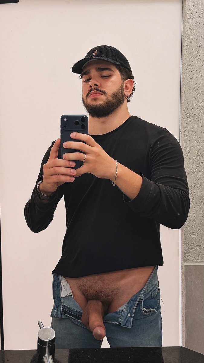 mxtbear's tweet photo. cês são esquerda ou direita? hahaha https://t.co/KmOwkZUjtm