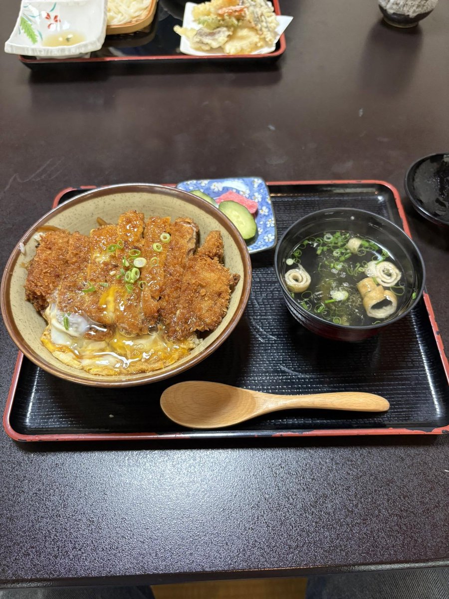 izz_lqb's tweet photo. そういや兄弟たち、これどう思う？？
#katsudon
＃カツ丼 https://t.co/iRkodUgyvr