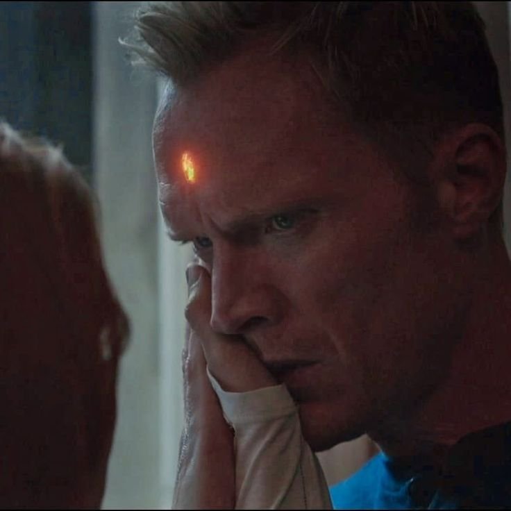 gutsy_ava's tweet photo. the way vision kissed wanda’s hands to show her that her powers didn’t scare him the way they scared everyone else will never stop being one of the most beautiful details about them https://t.co/ydAQE5PnLW