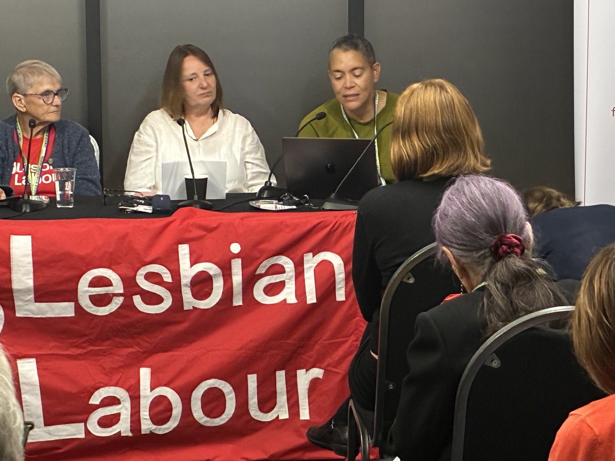 LabWomenDec's tweet photo. And we're off - room is packed for our fringe at @UKLabour Women's Conference.
First up @akuareindorf followed by @KateBMwriting of @AllianceLGB.
#LWDLiverpool26 https://t.co/w7WN7Ql0mv