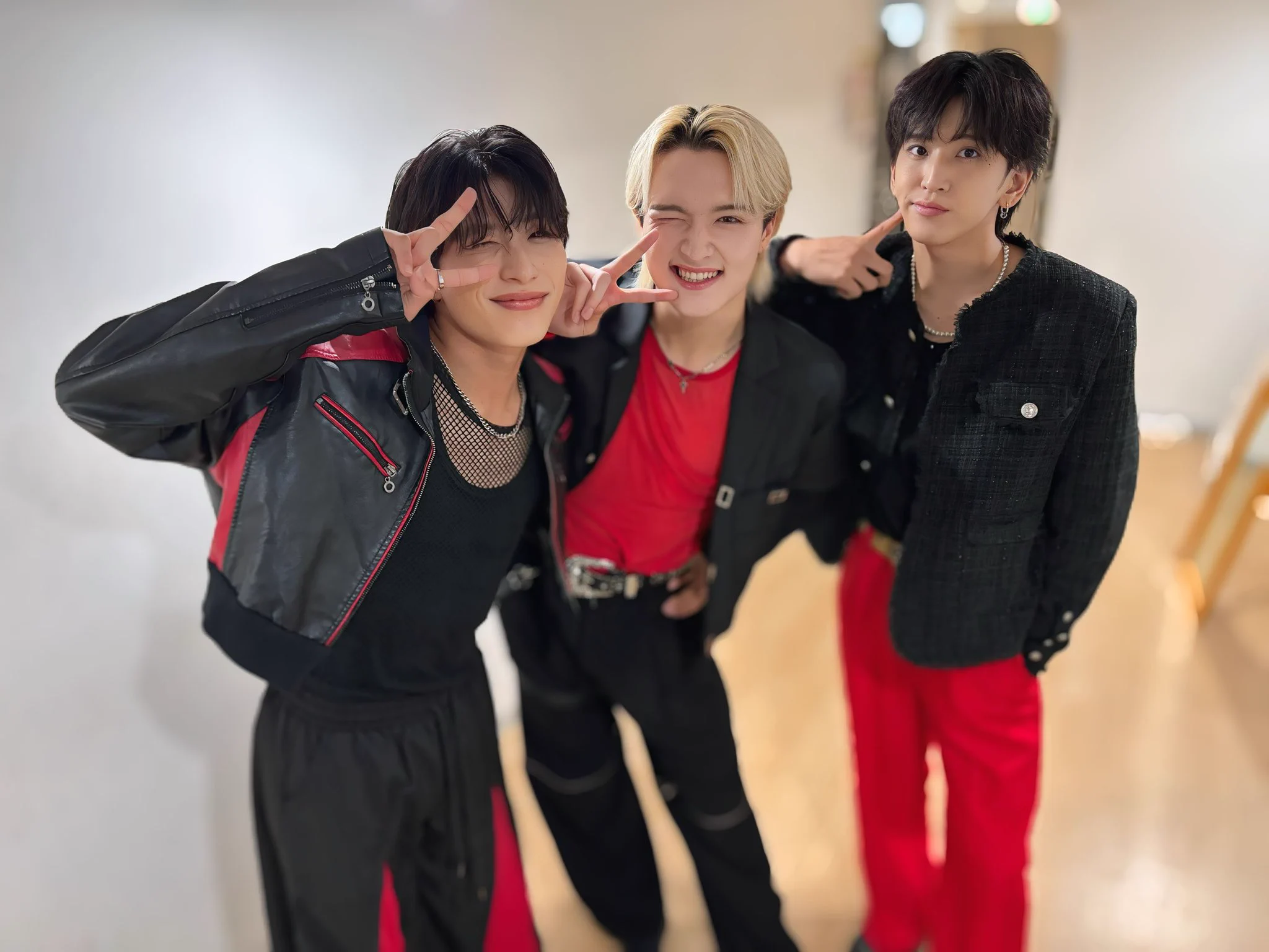 公式】NO X OVER on X: 
