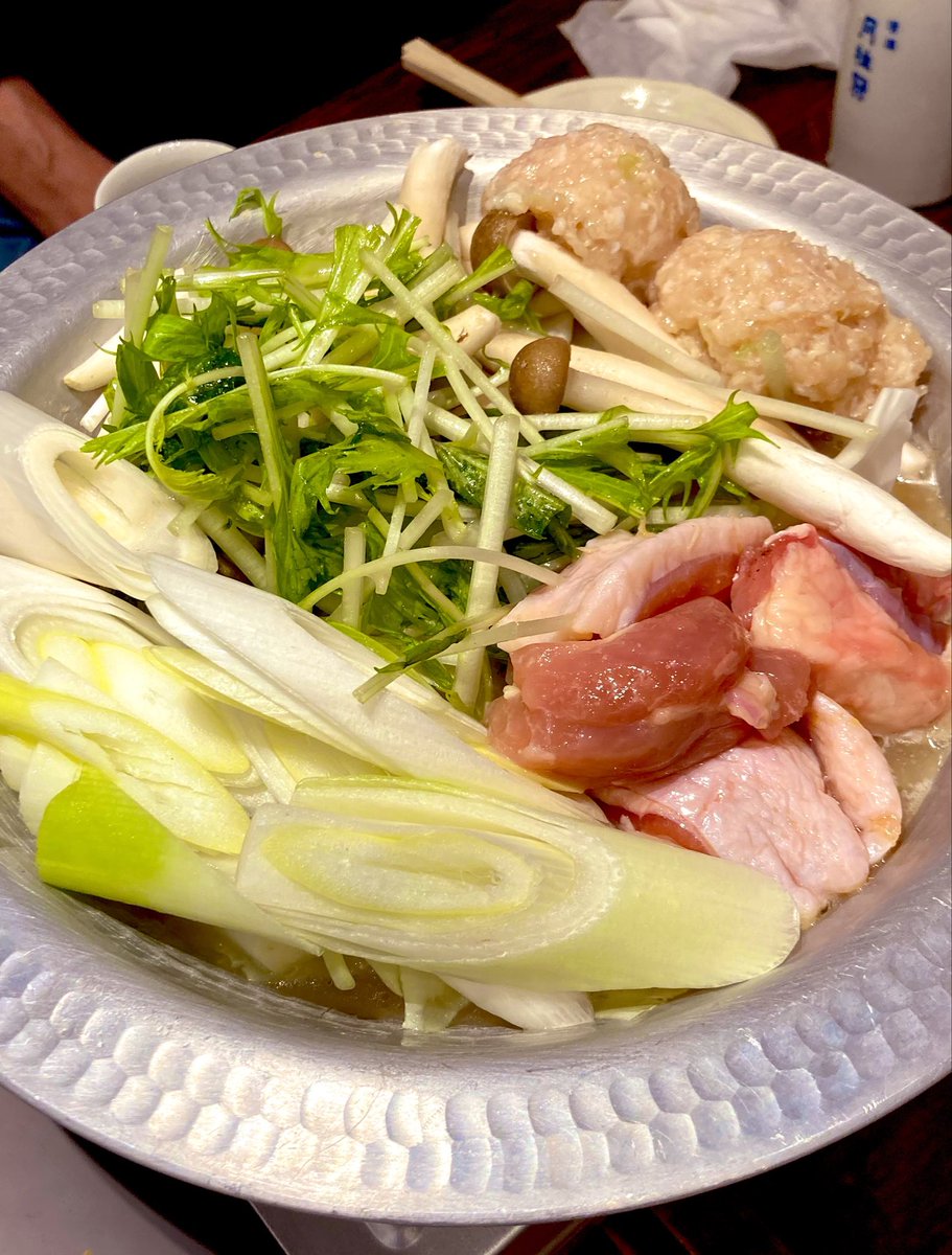 tsubayoshi's tweet photo. 西荻窪の宮治展へ。ゲストは二ツ目なりたての周治さん。

宮治さんは今日もお疲れ様モードwでも本当に働き過ぎ！
そんななかでも爆笑の高座🤣
気遣いの人だけど、色々と無理せずに、ほんとに適当に頑張って！ね、宮治さん😊

片付けお手伝いの後は席亭さんたちと少し寄り道。水炊き美味しかった😋 https://t.co/gliWHOVVQS