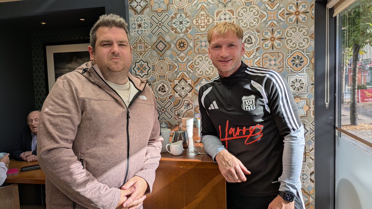 philipflanagan's tweet photo. Had a great chat today with @GalwayUnitedFC forward and scorer of great goals Stephen Walsh.  You'll be able to read it at the cup semi final against Derry City ✍️✌️
#GUFC https://t.co/aIg6h3KrQ0