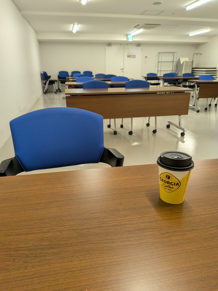 beheseizin's tweet photo. 今日は個人経営しているペン習字教室の日でした🖊️
可児市から自家用車でいらっしゃる生徒さんが、アジア大会のマラソンに阻まれお休みになりました🏃🏃‍♀️🏃‍♂️🚙💦
雨天時は生徒さんの欠席率も増えます☔️
新入会の方の住所・名前手本を書きました。
その後はホットカフェラテを1杯☕ https://t.co/dM0qMPk6PI