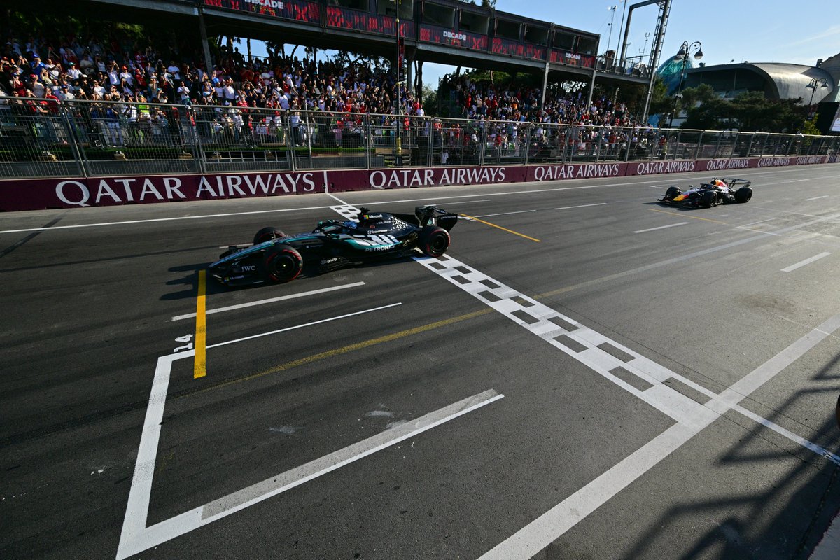 F1's tweet photo. SO CLOSE 🤯

#F1 #AzerbaijanGP https://t.co/VJ3pbKI3La